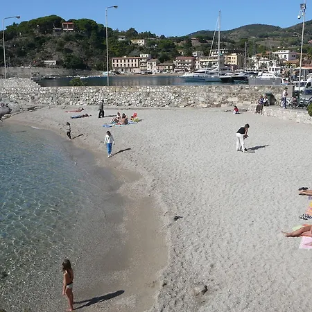 Vista Mare Bed and Breakfast 3*